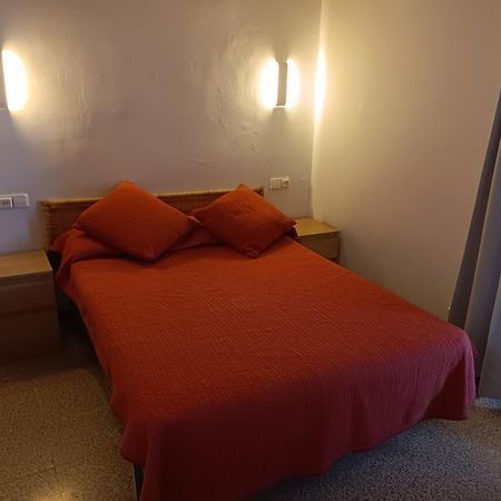 Apartamentos Els Pescadors L'Escala Exterior photo