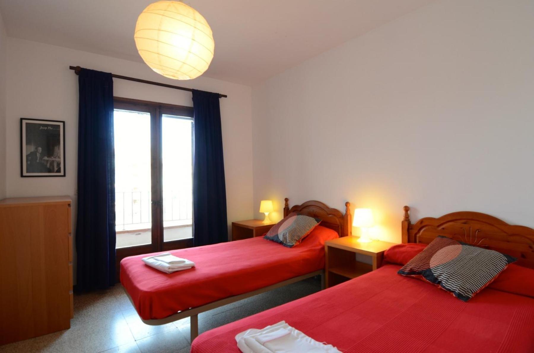 Apartamentos Els Pescadors L'Escala Exterior photo